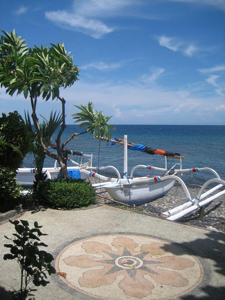 Double One Villas Amed  Exterior photo